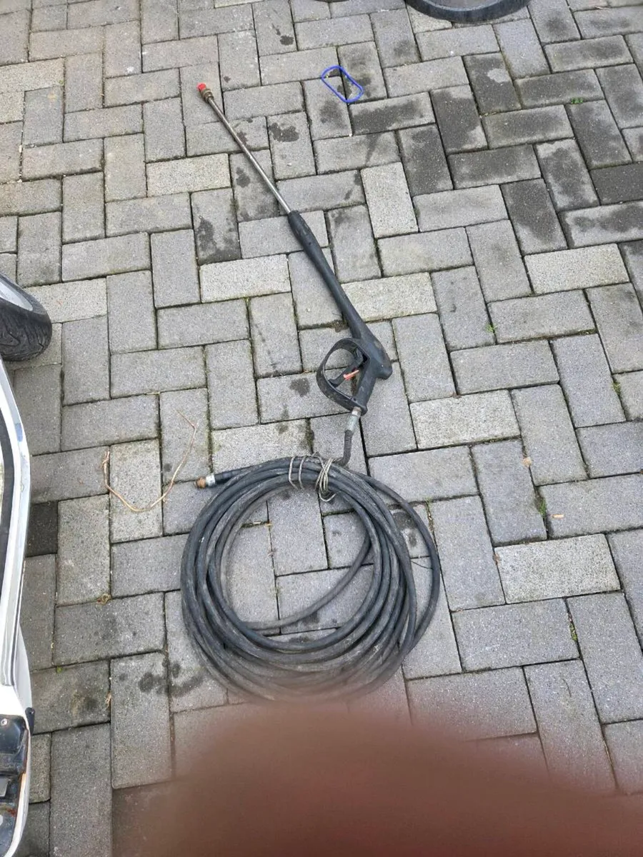 Pressure washer,  briggs and Stratton - Image 3