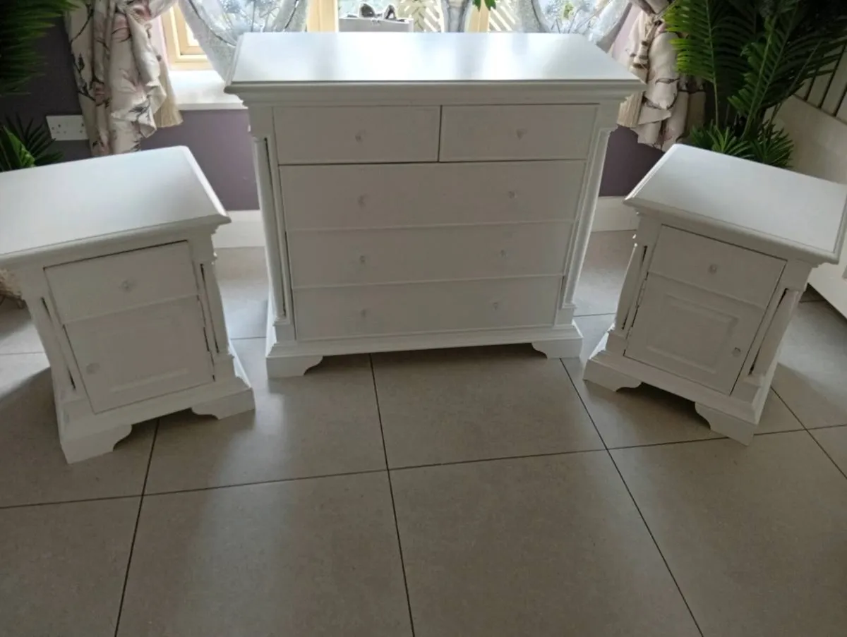 Bedrooms set - Image 1