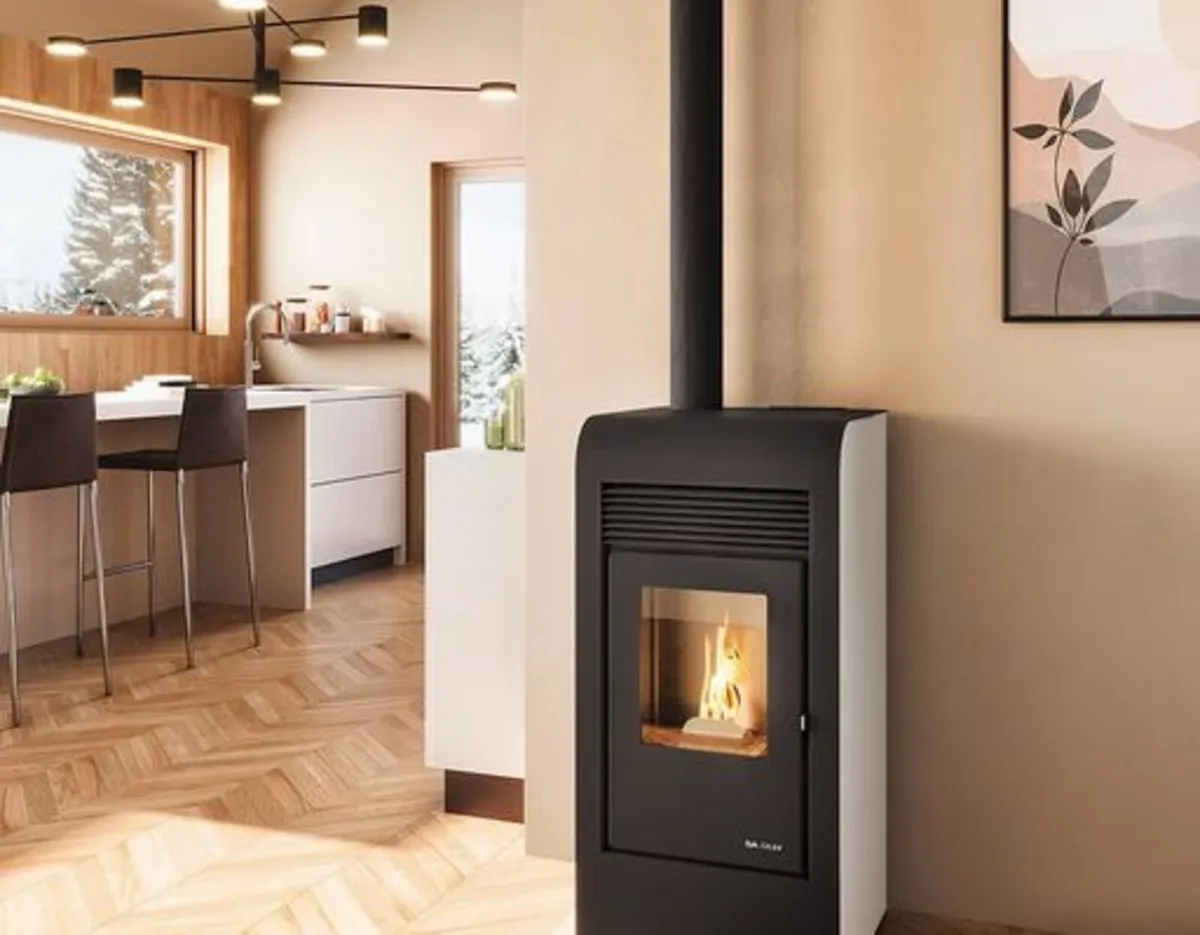Rita Pellet Stover 8kw New - Image 1