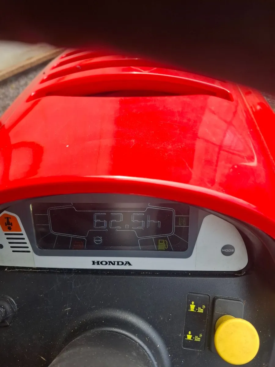 Honda ride on mower - Image 2