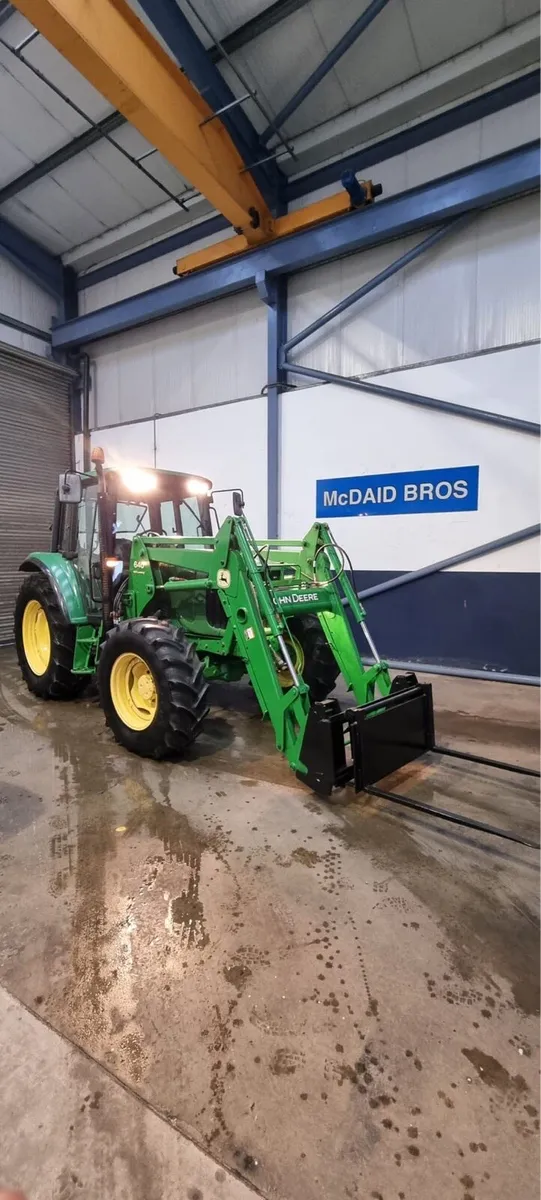 2004 JOHN DEERE 6120 C/W PICK UP HITCH - Image 4