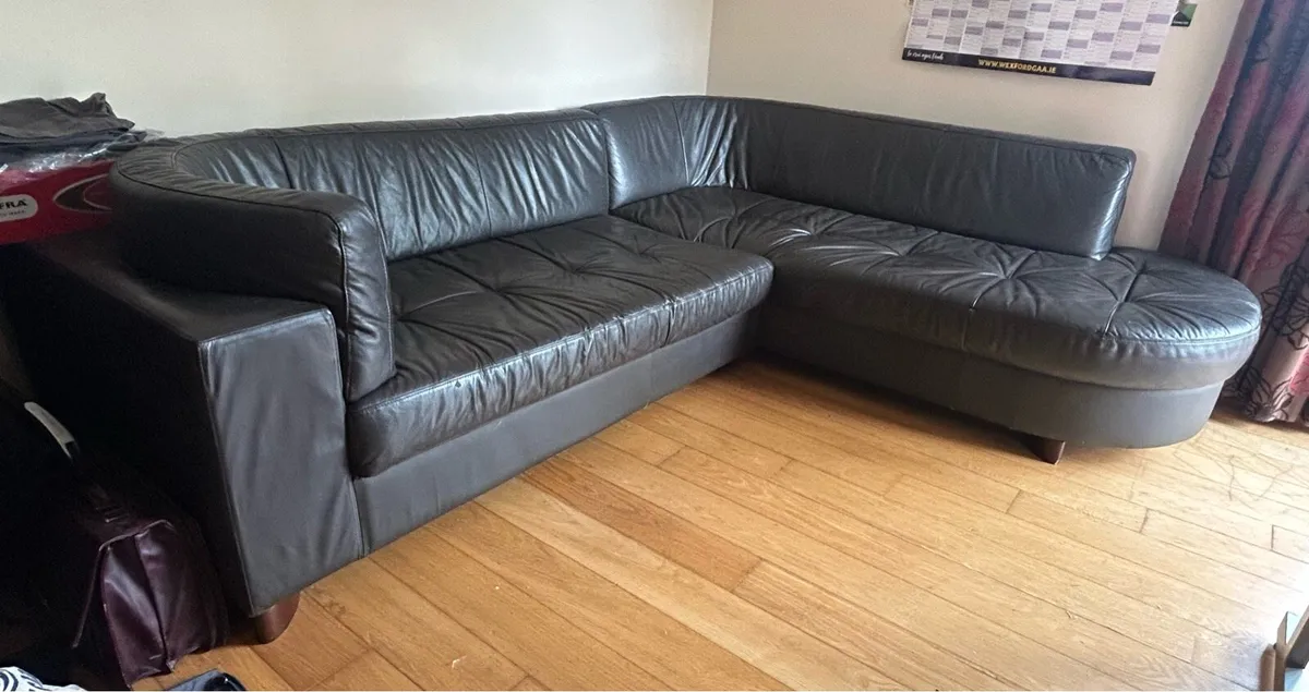 Brown Leather corner sofa - Image 1