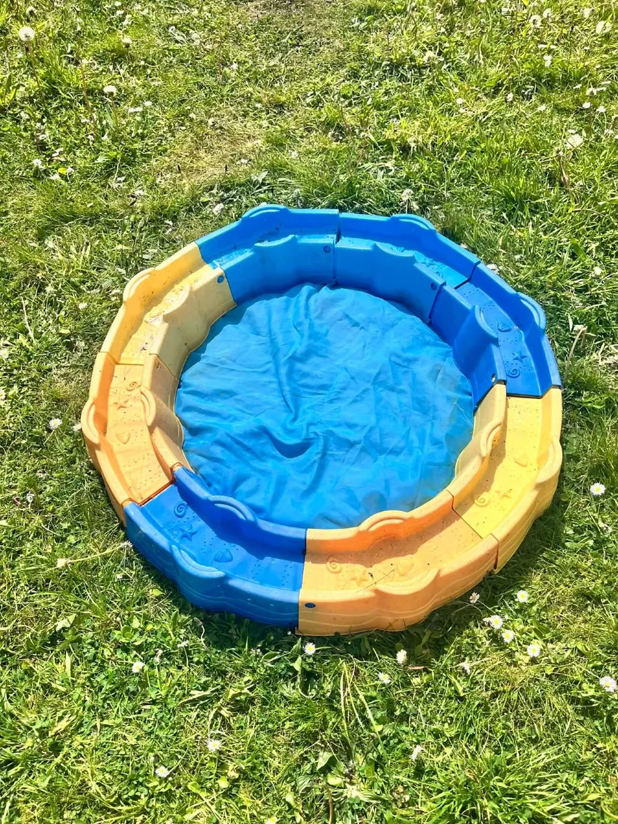 Sand pit