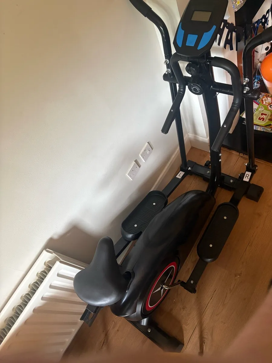 Cross Trainer/bike & 70Kg HEX Bar bundle - Image 3
