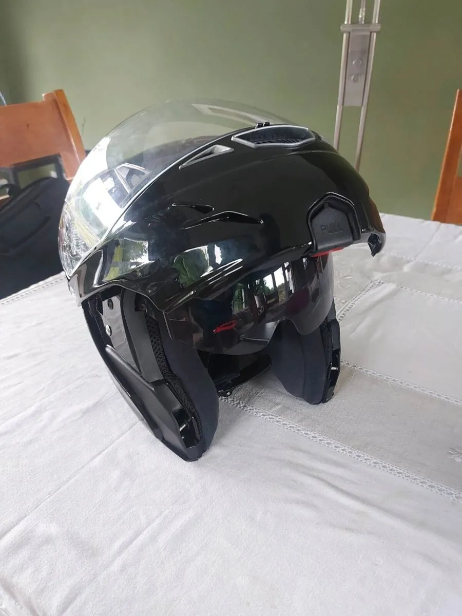 Motorcycle Helmet - Image 2