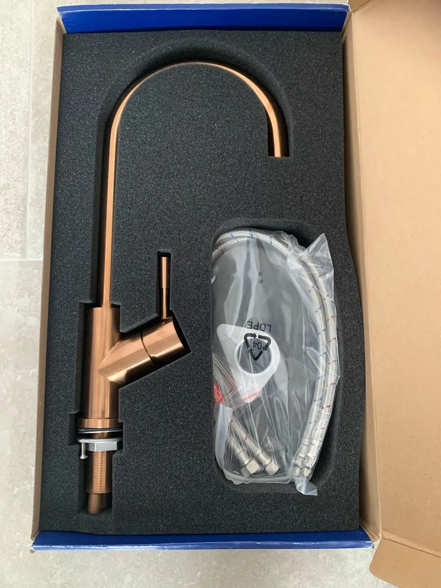 Villeroy & Boch Umbrella Kitchen Tap - Image 1