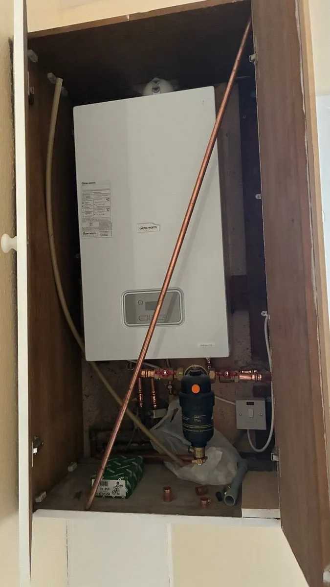 UNUSED NEW Glow Worm 15s Boiler  + Magnetic Filter - Image 3