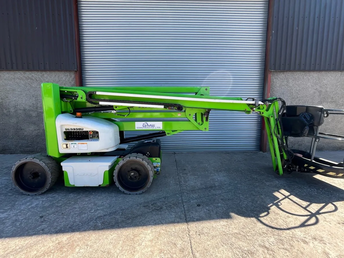 NiftyLift HR17N Boom lift cherry picker - Image 1