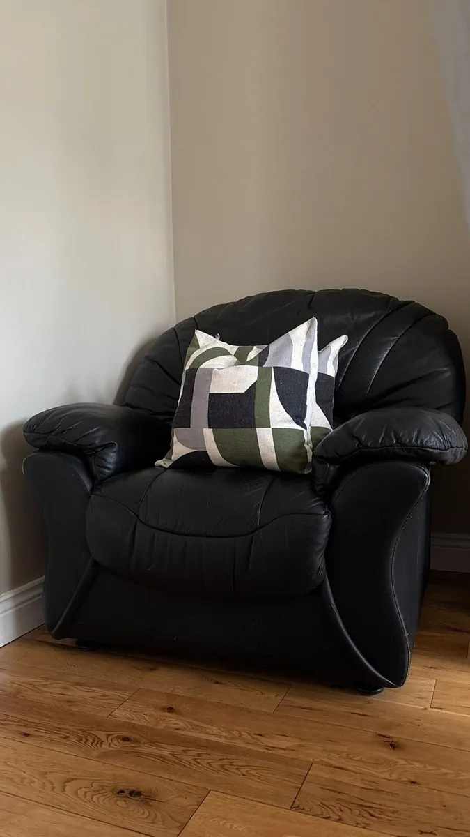 Leather sofa - Image 1