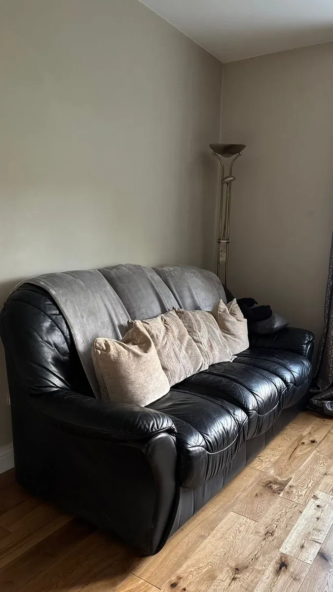 Leather sofa - Image 3