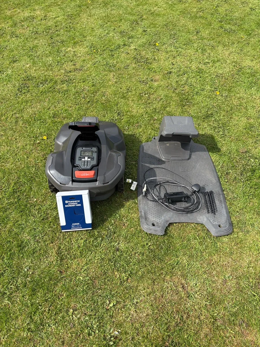 Husqvarna Automower 405x and charging station - Image 1