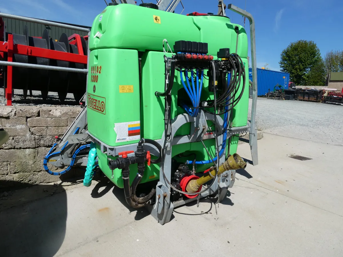 Tosello 1200lt 15m Sprayer - Image 2