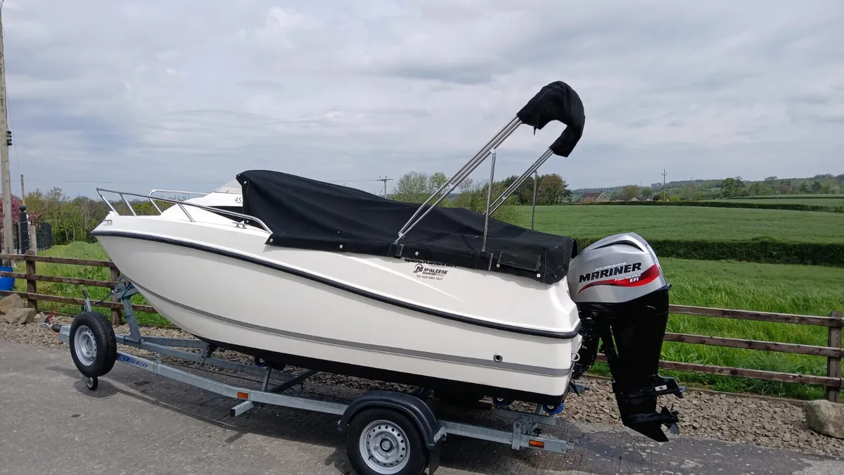 2016 Quicksilver 455 cabin boat - Image 2