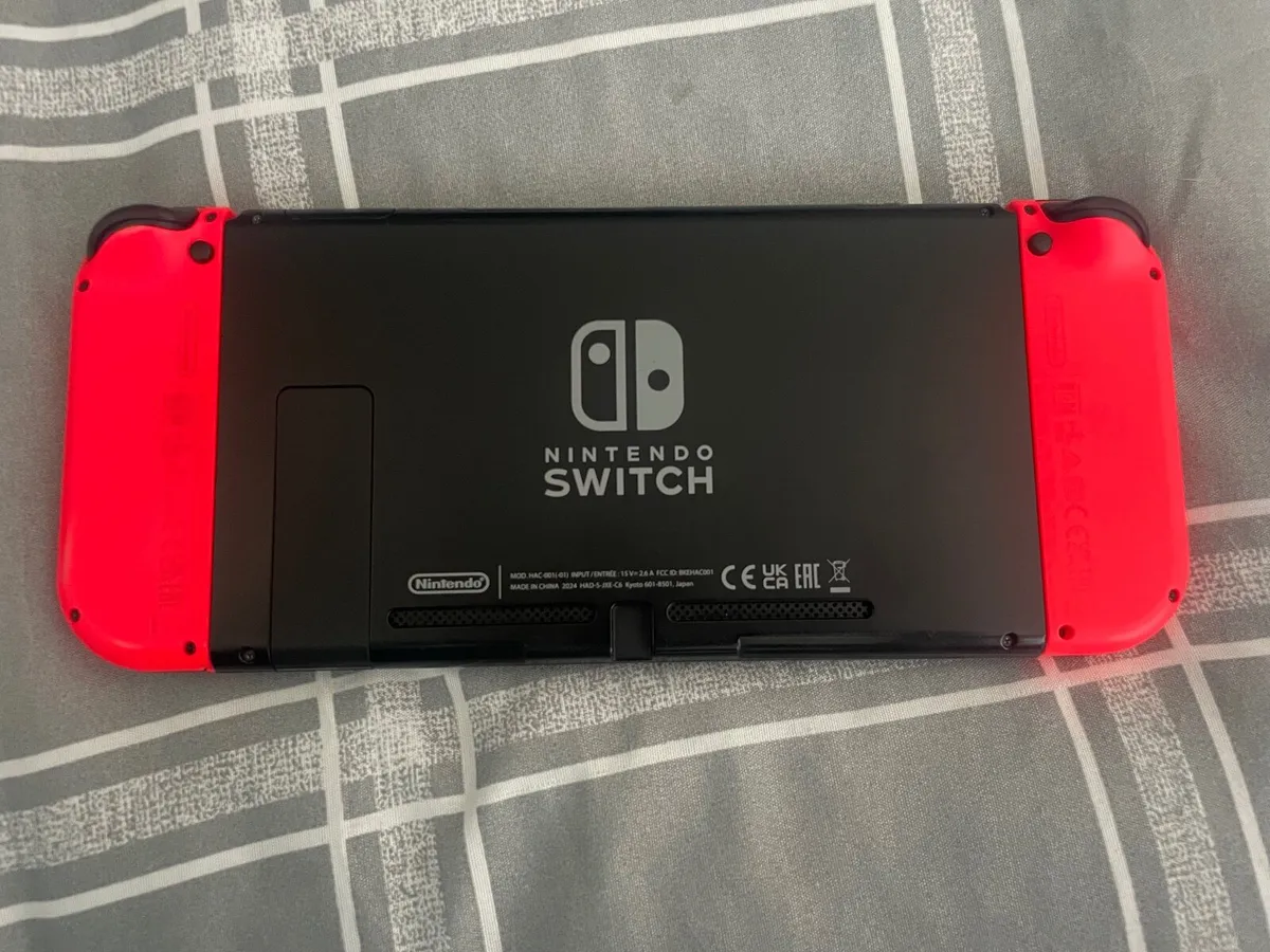 Nintendo Switch - Image 2