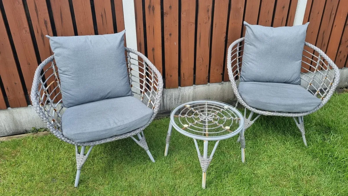 2 Garden seat wit table - Image 3