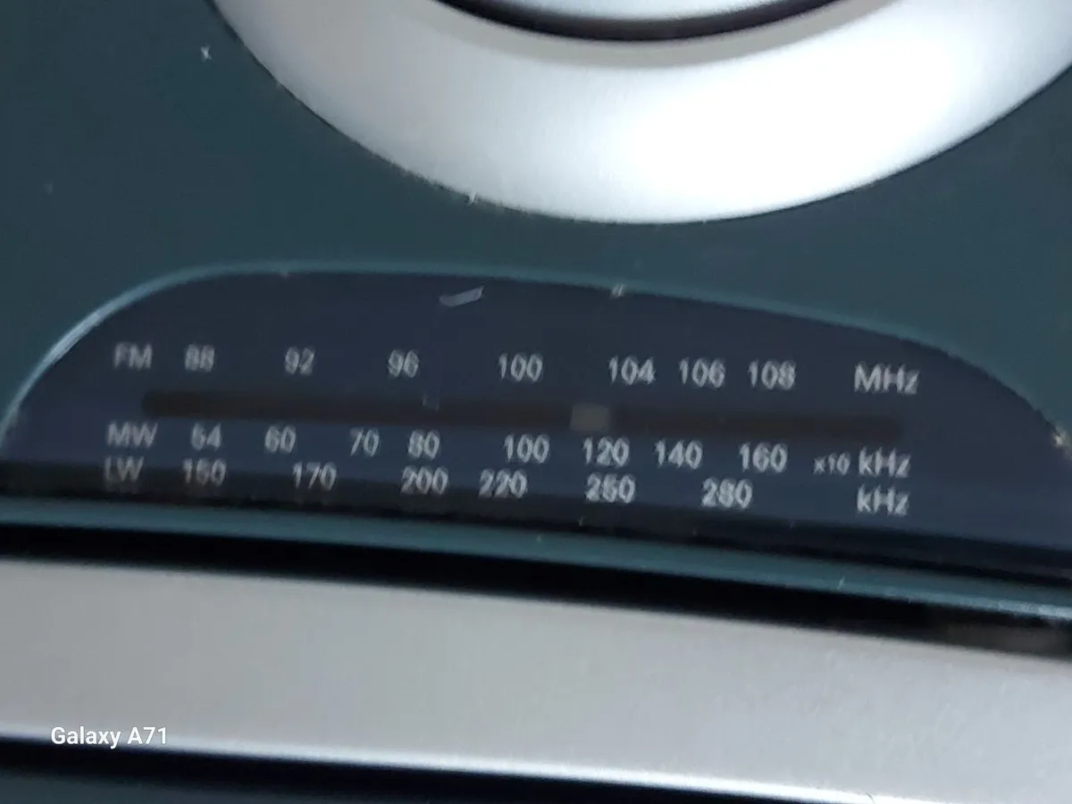Hitachi Portable Stereo Boombox, Model CX-40E - Image 2