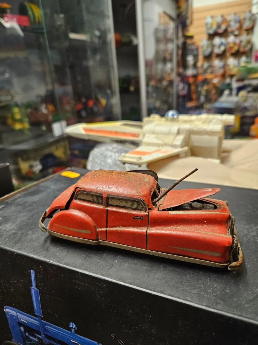 Vintage Tinplate Car - Image 3