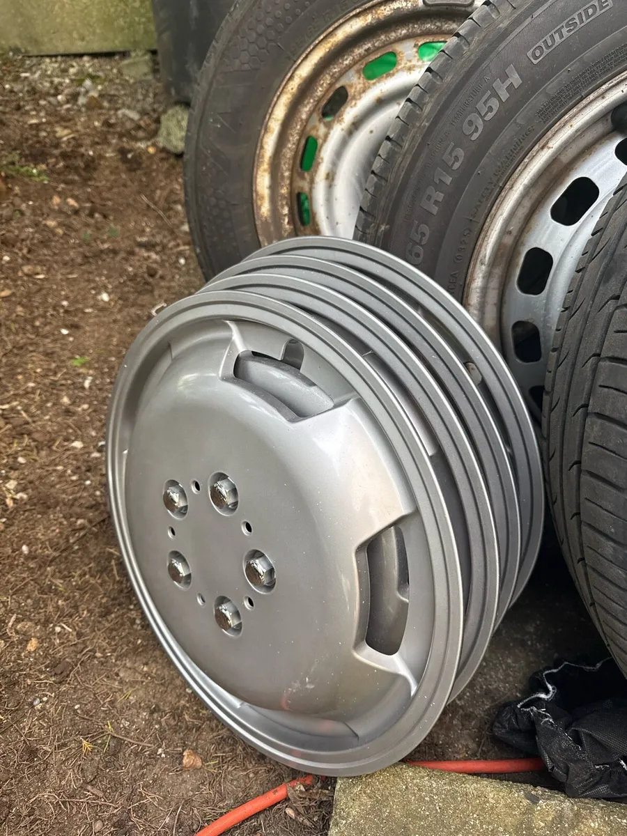 4x Steel Wheels + Tyres 195/65 R15 - Image 1