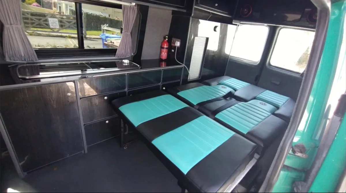 Camper Van - Image 4