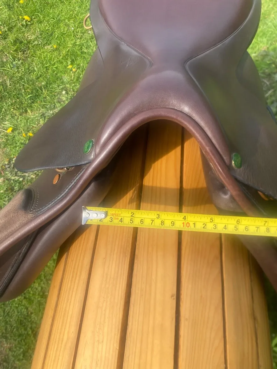 Ideal close contact jumping saddle 16.5-17” - Image 3