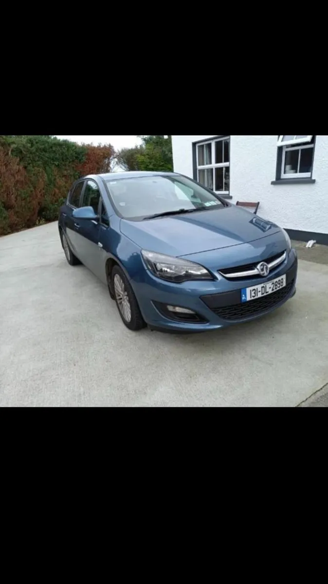 Vauxhall Astra 2013 1.7 ( For Breaking) - Image 1