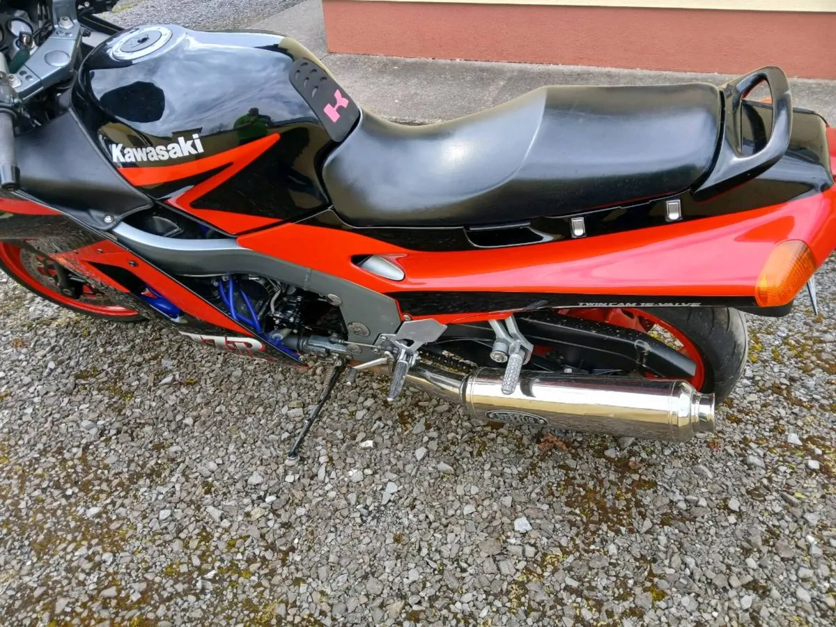 1992 Kawasaki  ZZR 1100 - Image 2