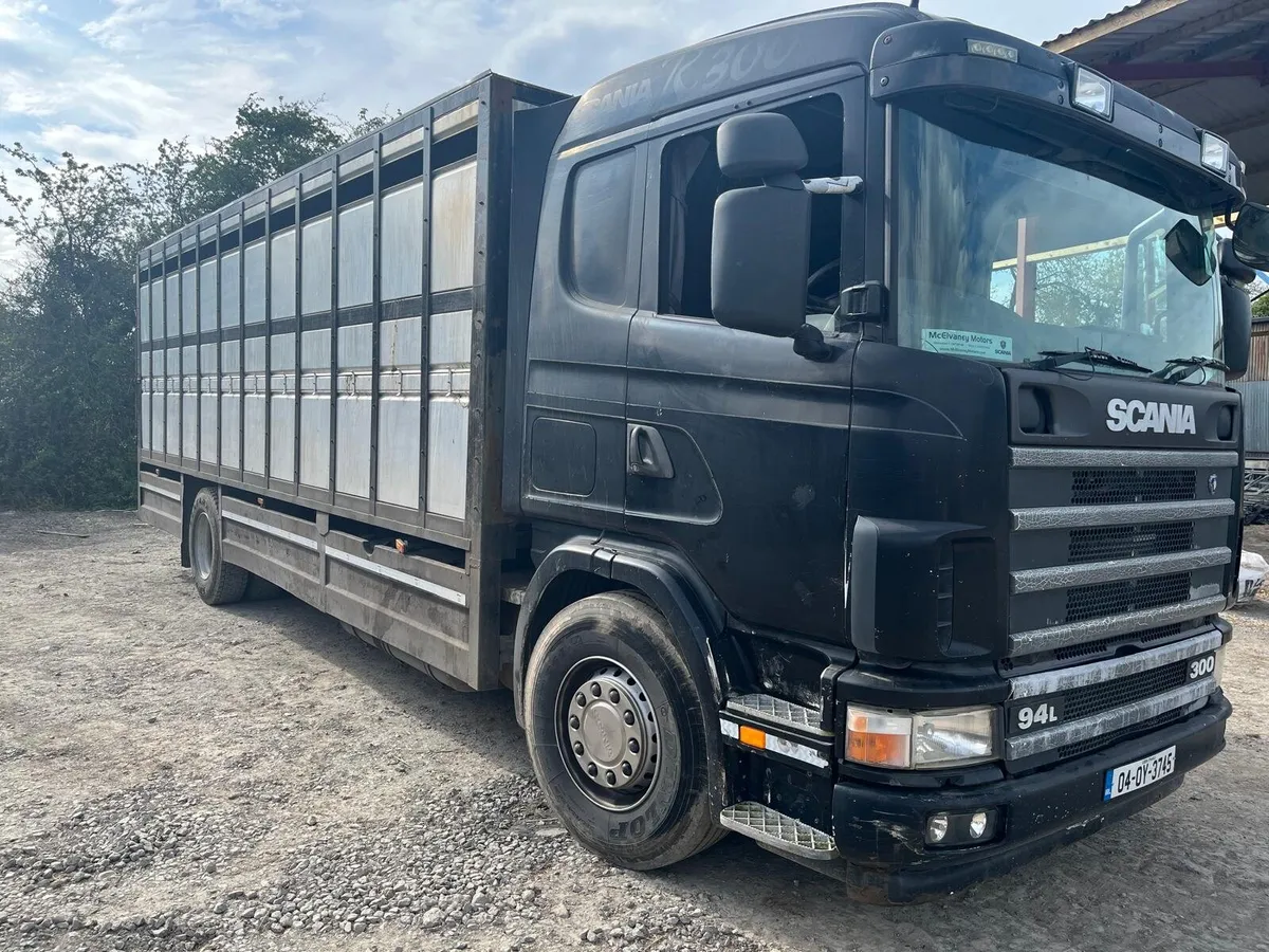 Livestock truck - Image 3