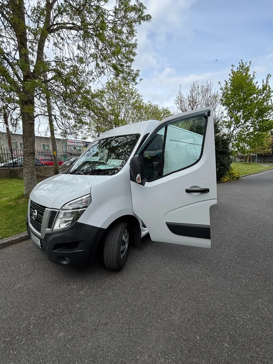 Nissan NV400 - Image 3