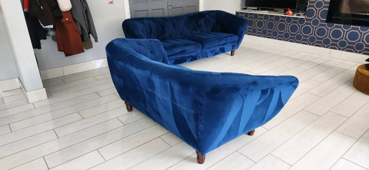 2 & 3 Seater Sofa Set - Image 4
