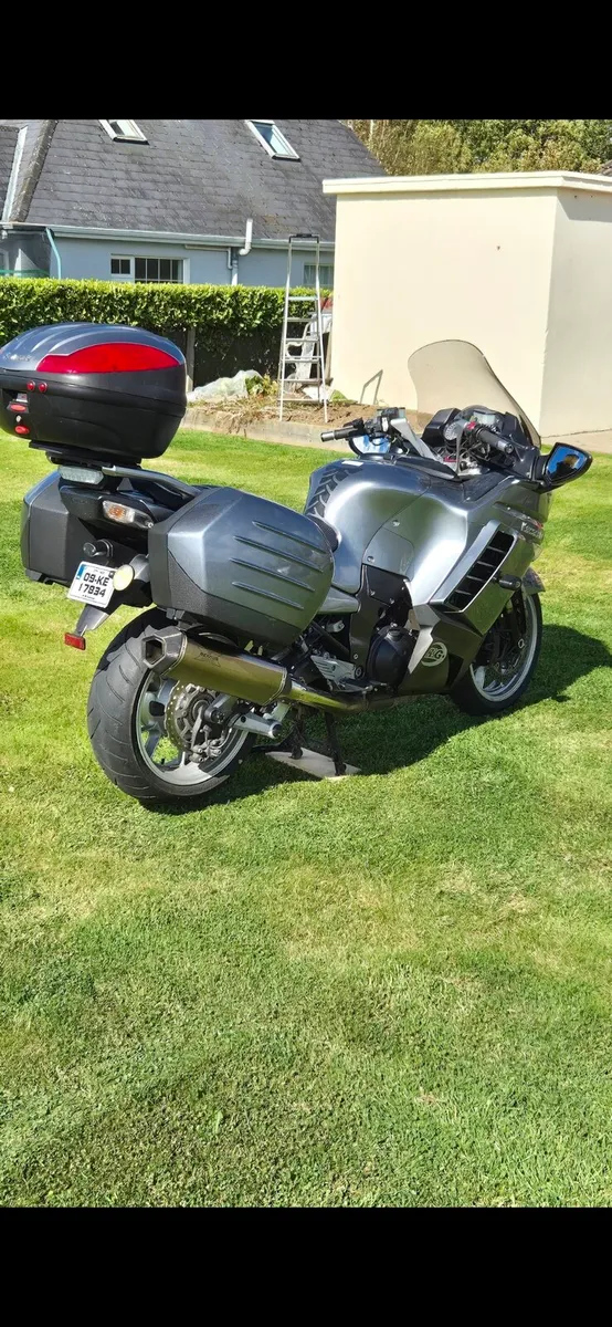 Kawasaki GTR 1400 - Image 3