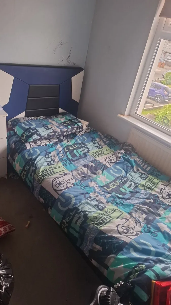 Kids bed - Image 1