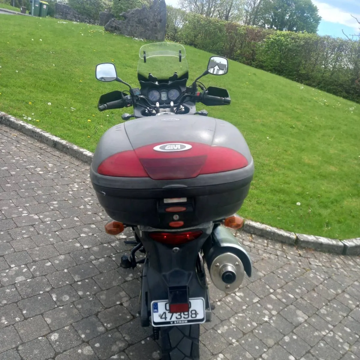 Motorcycle - Image 4