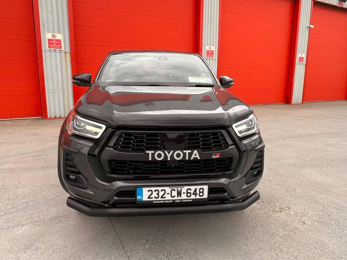 2023 Toyota Hilux GR Sport 2.8 Auto - Image 3