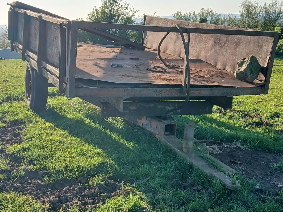 Tipping trailer - Image 2