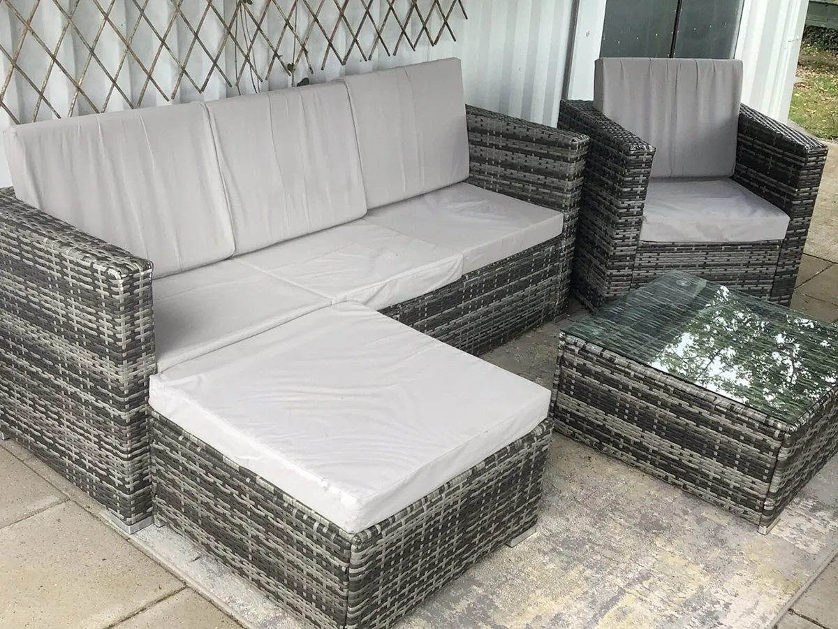 Grey Rattan garden furniture set - Image 2