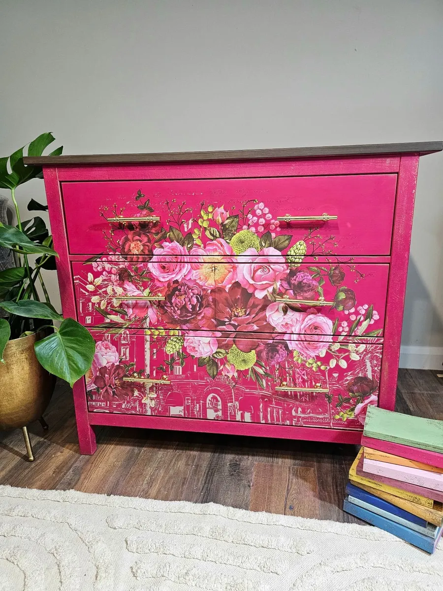 Chest of drawers - Image 1