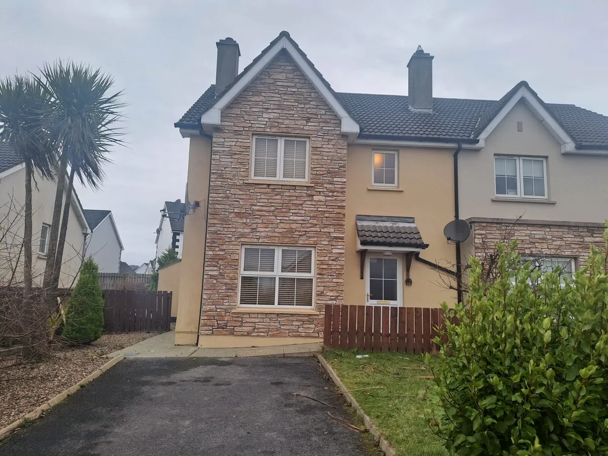 3-Bedroom Semi-Detached House for Rent Letterkenny - Image 1