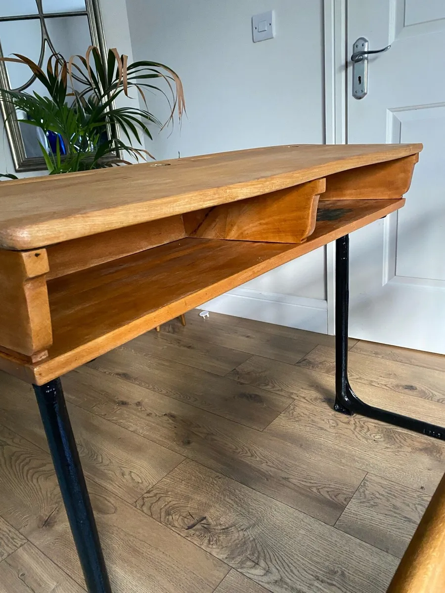 Old desk - Image 4