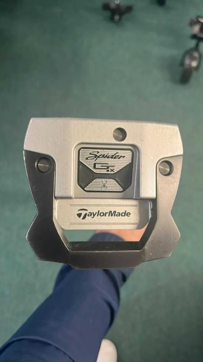 Taylormade Spider GTx Centre Shaft 34' €195 - Image 1