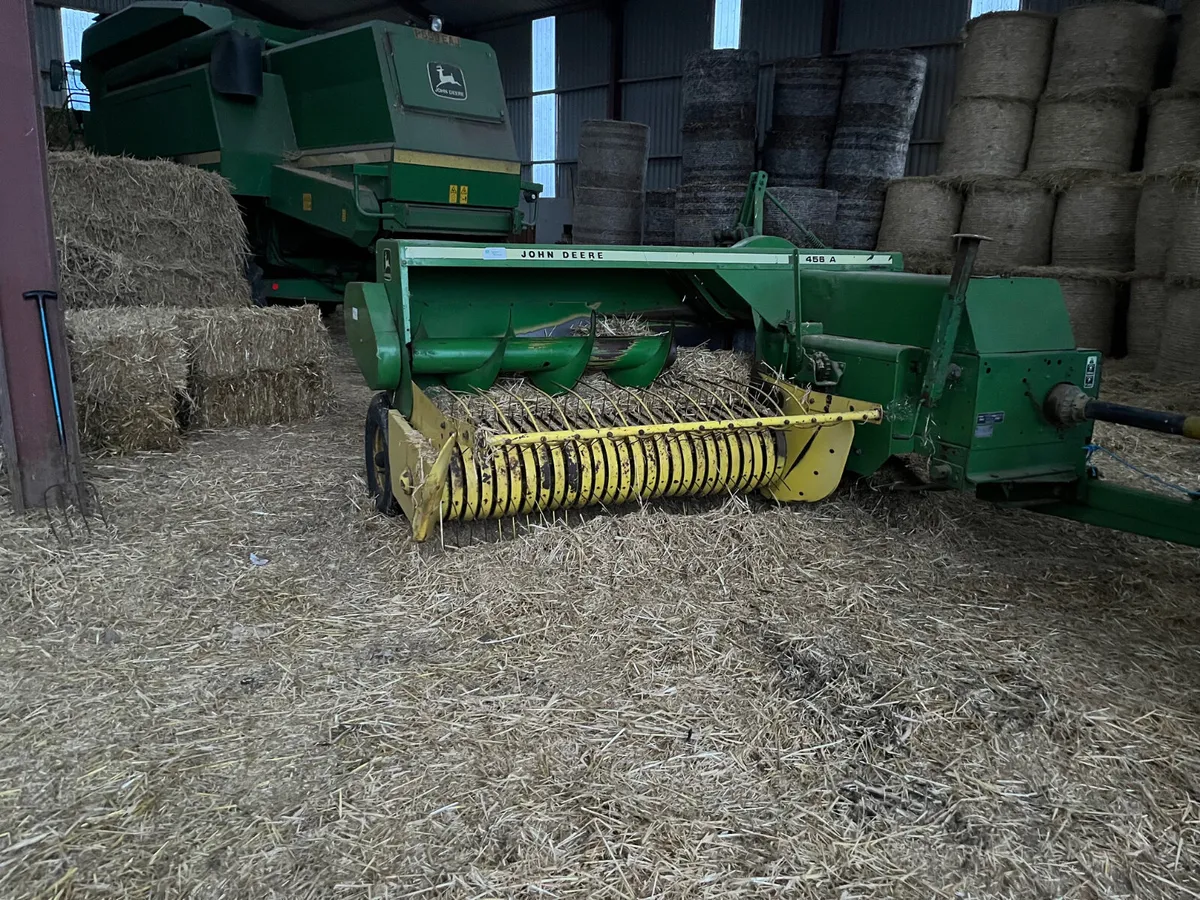 John Deere 456A Conventional Square Baler - Image 1