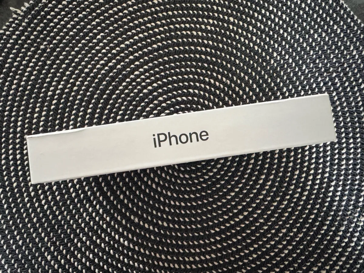 iPhone 17e 256GB Black- NEW - Image 4
