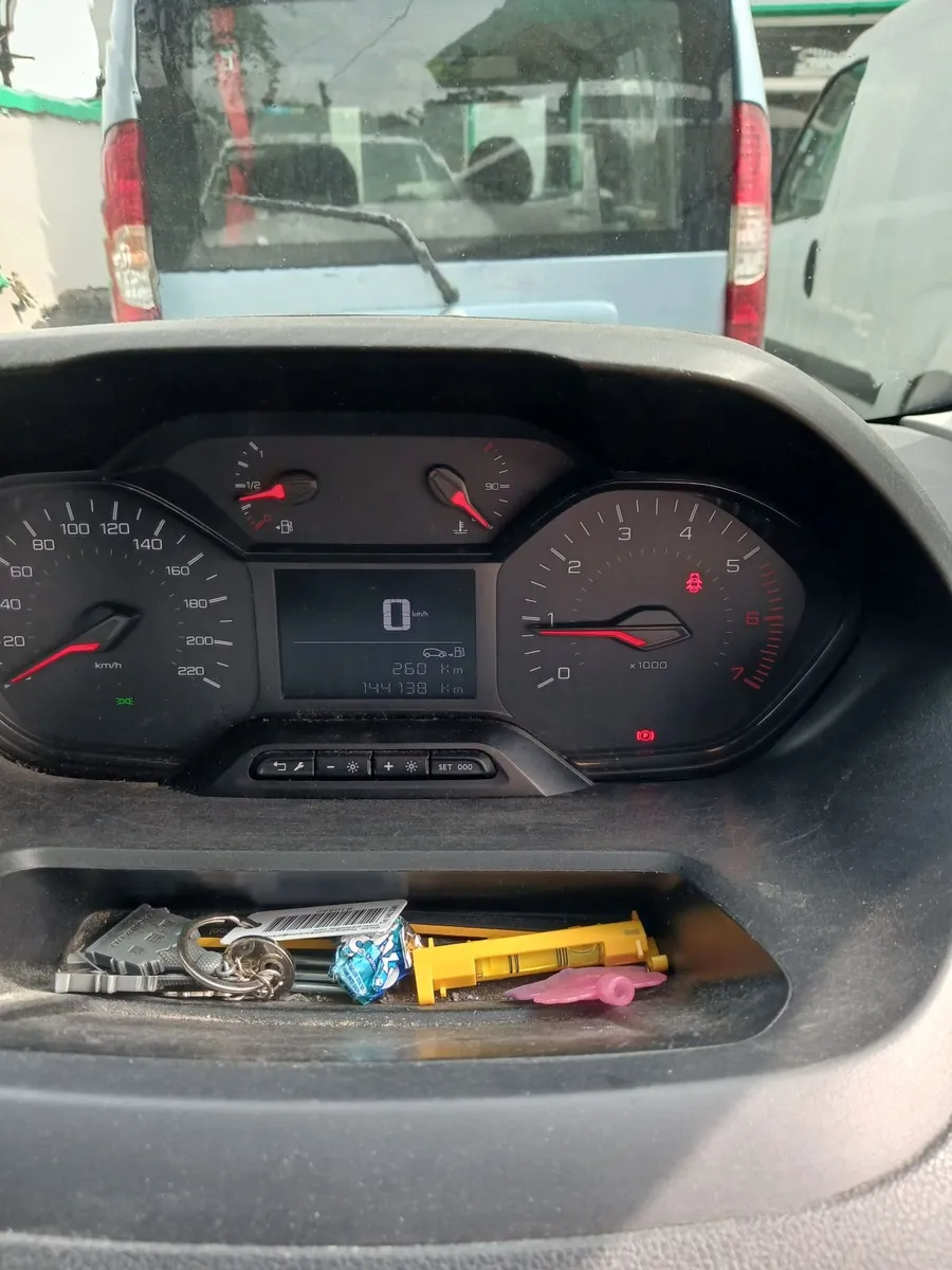 Peugeot Partner 2019 - Image 2