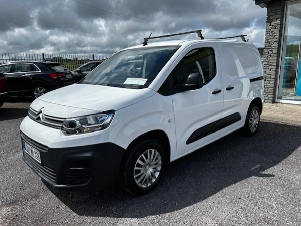 Citroen Berlingo 2022 3 Seater - Image 2