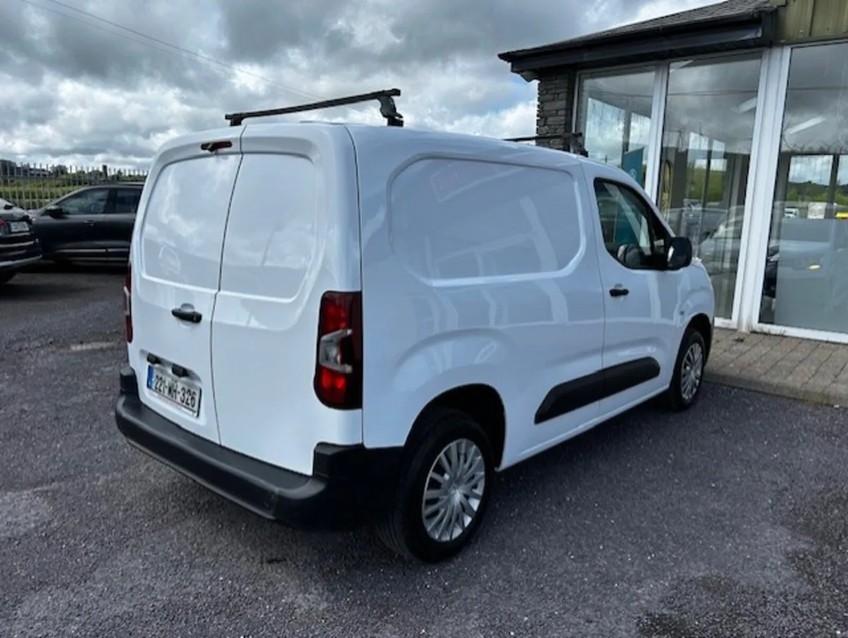 Citroen Berlingo 2022 3 Seater - Image 3