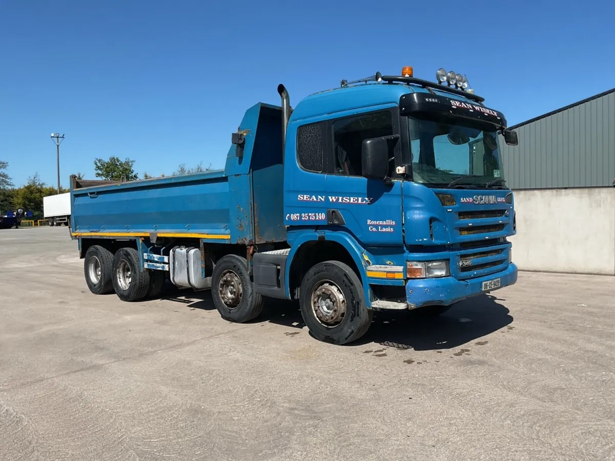2006 Scania P340 8x4 Tipper - Image 1