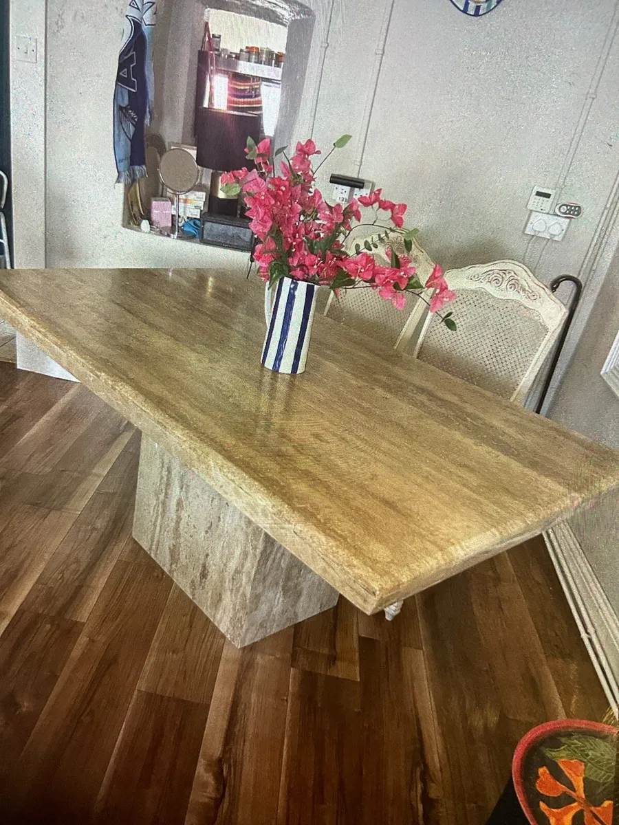 Lovely kitchen table and chairs - Image 2
