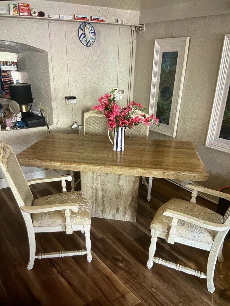 Lovely kitchen table and chairs - Image 3