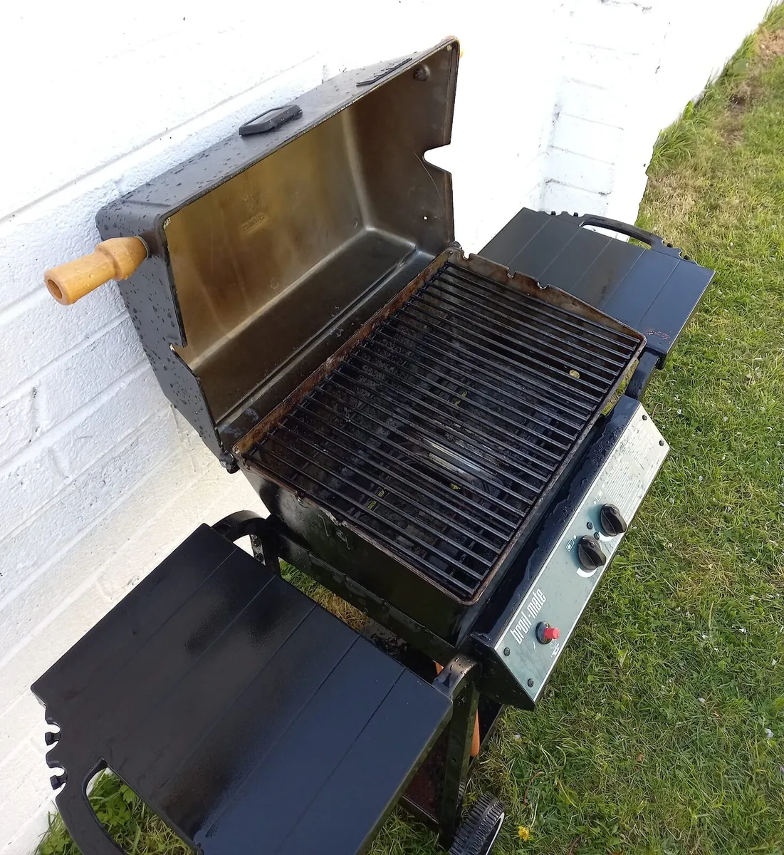 Broil mate gas bbq for sale - Image 2