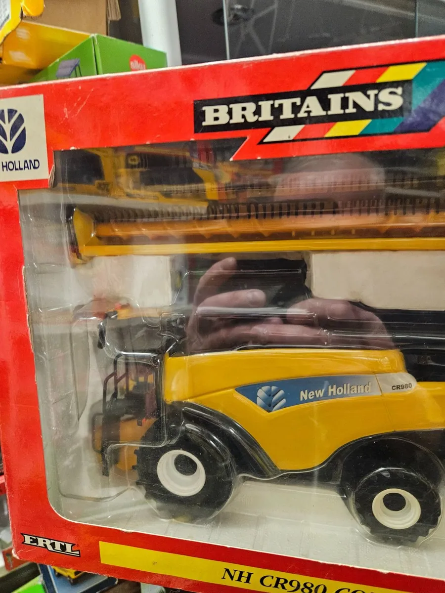 Britain's New Holland Combine Harvester - Image 3