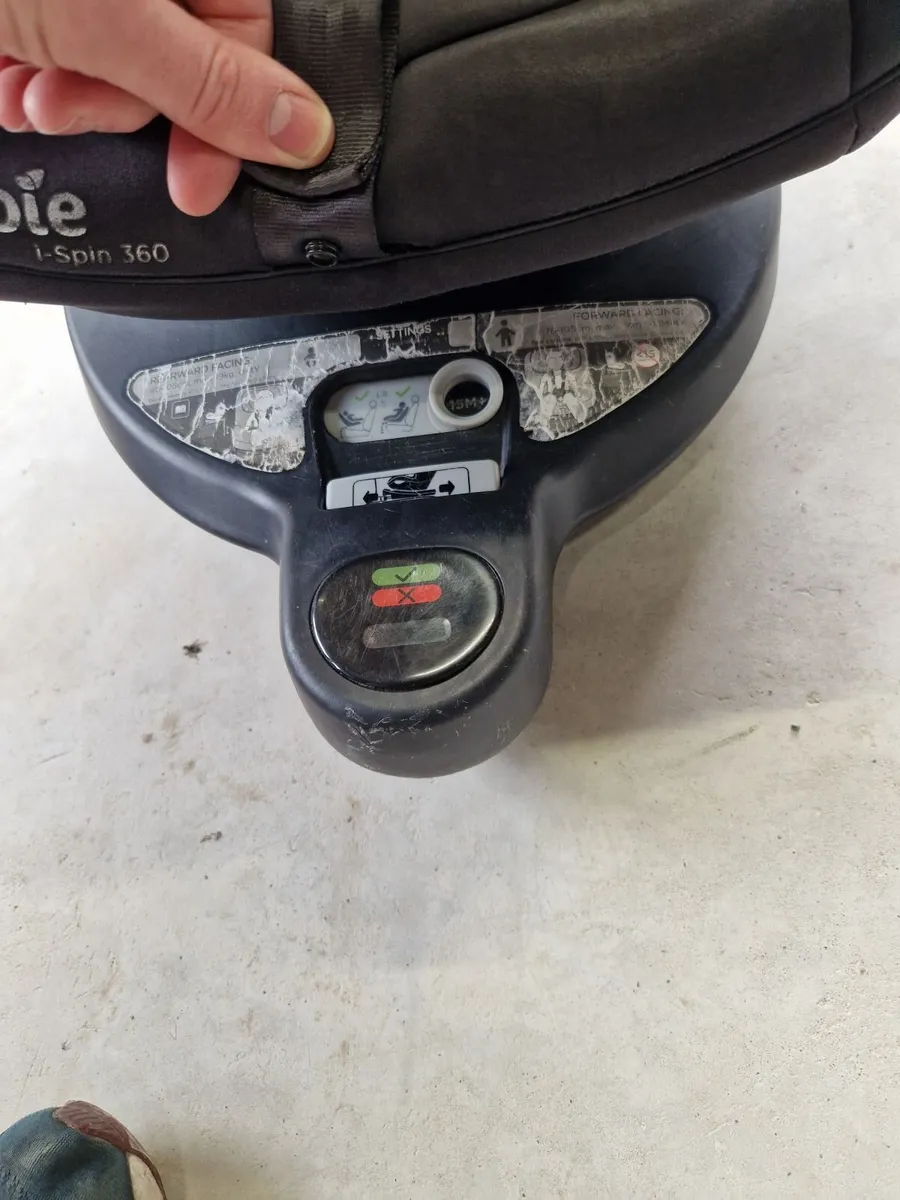 Child Car Seat - Image 3